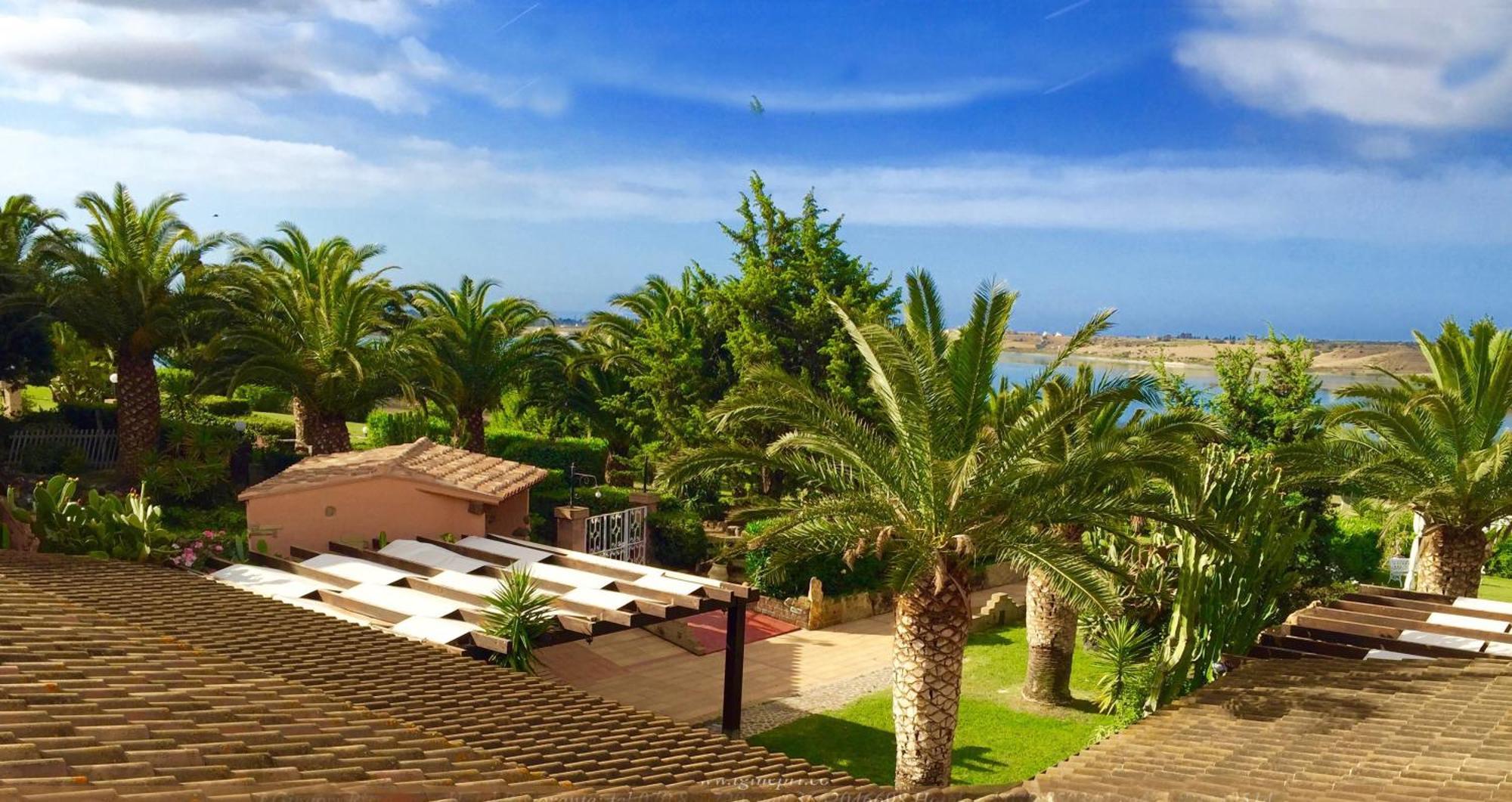 Hotel I Ginepri Quartucciu Exteriör bild