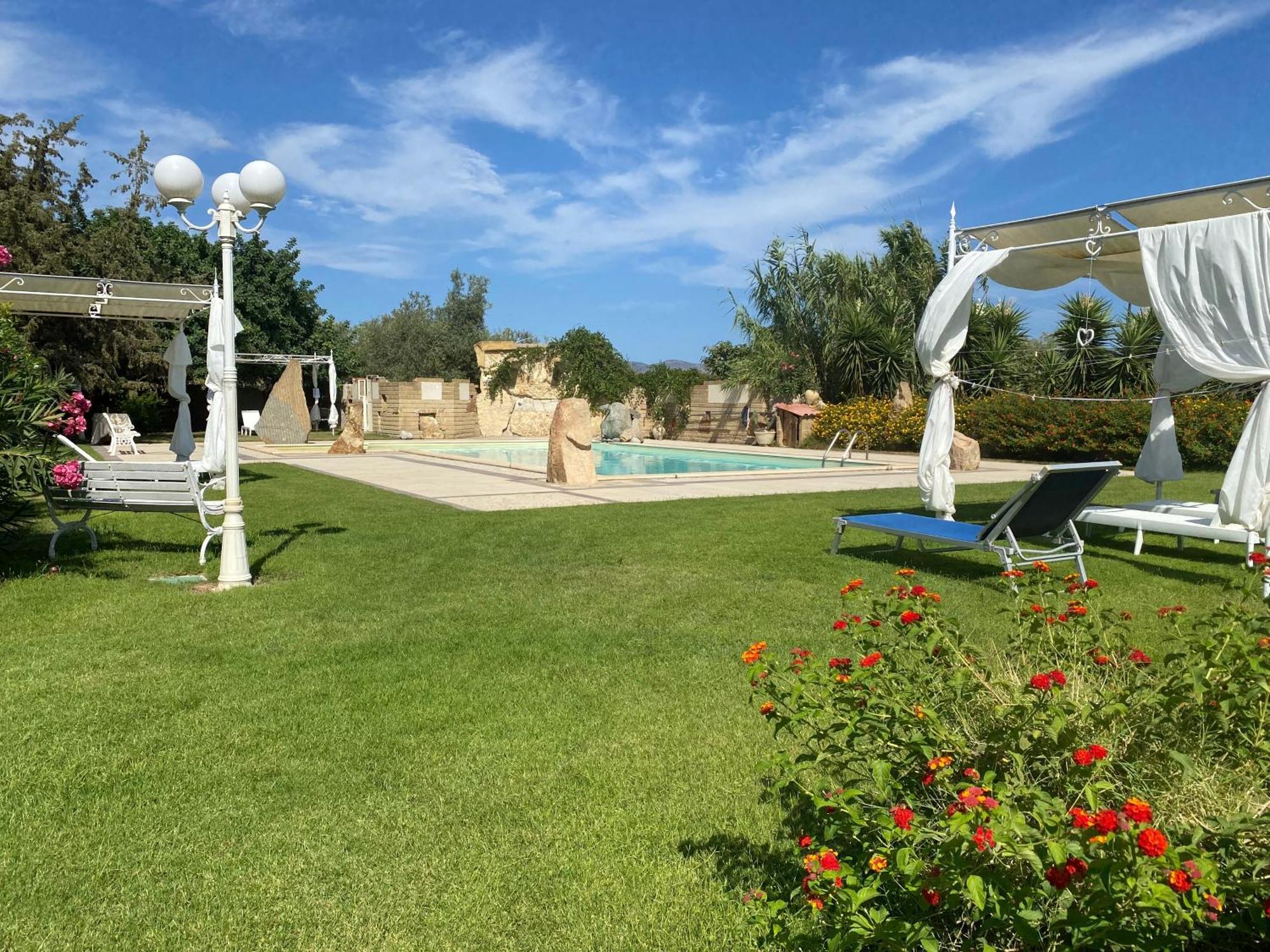 Hotel I Ginepri Quartucciu Exteriör bild